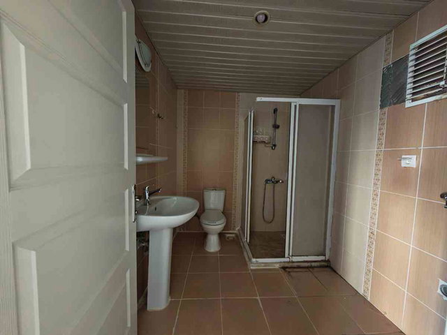 REMAX DOĞU'DAN ÇAYDAÇIRA'DA KİRALIK 1+1 TOKİ