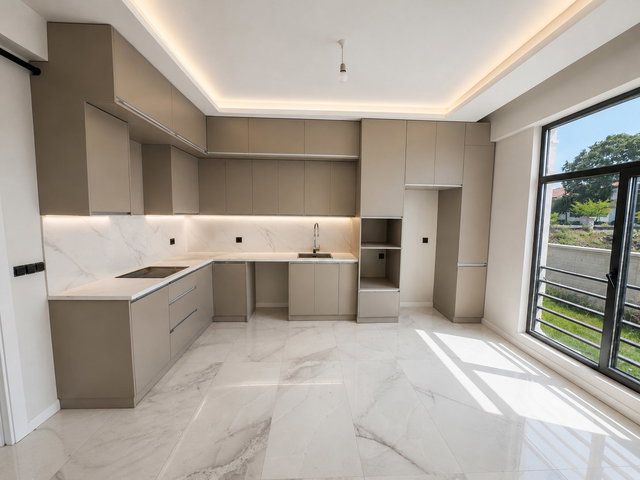 SAKARYA SAPANCA GÖLÜ MANZARALI PRESTİJLİ 5+1 LÜKS VİLLA