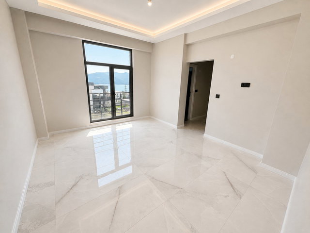 SAKARYA SAPANCA GÖLÜ MANZARALI PRESTİJLİ 5+1 LÜKS VİLLA
