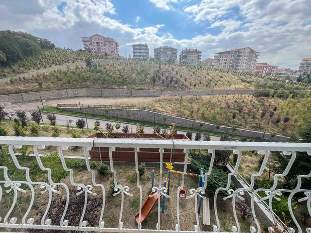 VADİ MANZARALI, KAPALI OTOPARKLI, YAPILI 3+1 DAİRE