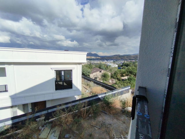 ALTINOLUK'TA HUZURLU BIR ORTAMDA 3+1 SATILIK VILLA