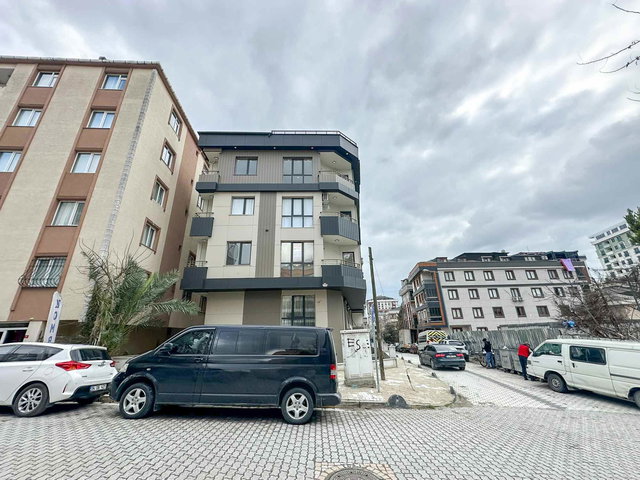 KÜÇÜKÇEKMECE CUMHURİYET KAPALI OTOPARKLI 4+1 SATILIK DUBLEKS