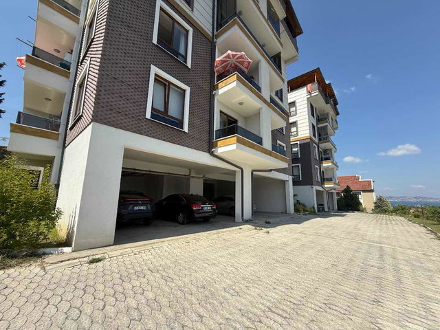 DİLEK ERCAN REMAX ÇAKRA GÖLCÜK TOPÇULAR 3+1 KİRALIK
