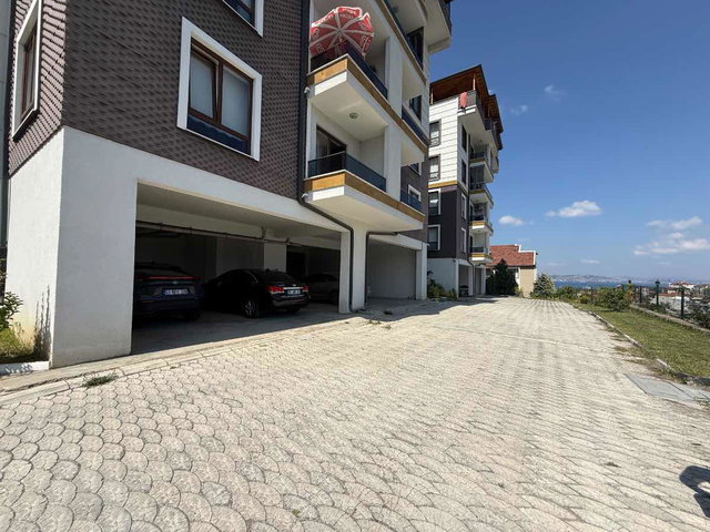 DİLEK ERCAN REMAX ÇAKRA GÖLCÜK TOPÇULAR 3+1 KİRALIK