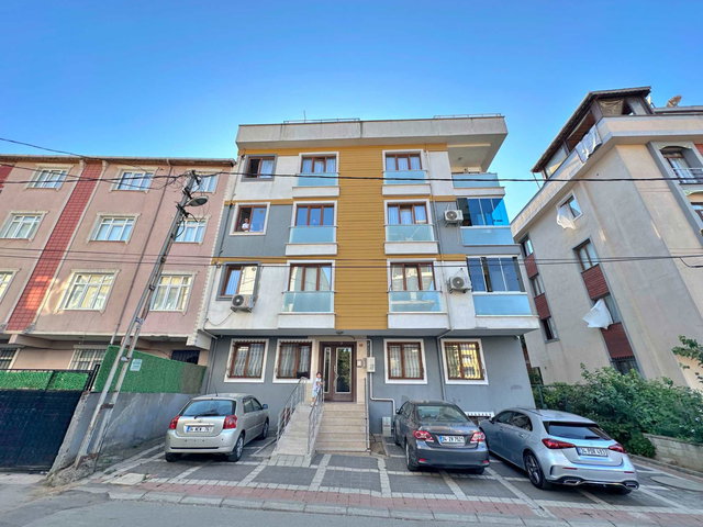 SULTANBEYLİ AHMET YESEVİDE 140M² 4+1 ÇATI DUBLEKS SATILIK DAİRE