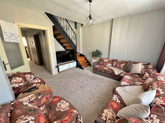 SULTANBEYLİ AHMET YESEVİDE 140M² 4+1 ÇATI DUBLEKS SATILIK DAİRE