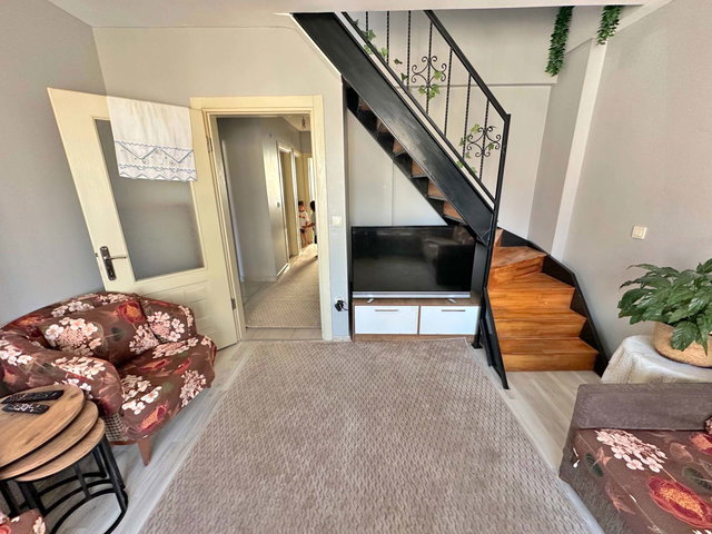 SULTANBEYLİ AHMET YESEVİDE 140M² 4+1 ÇATI DUBLEKS SATILIK DAİRE