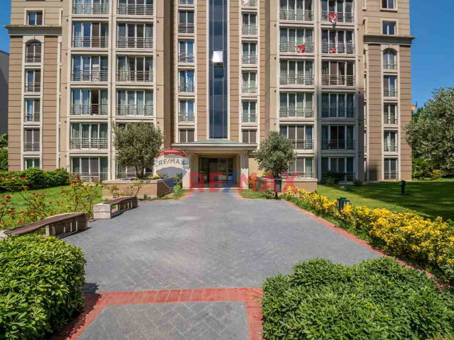 UPHILL COURT ATAŞEHİR B ADA EŞYALI KİRALIK 1+1 DAİRE