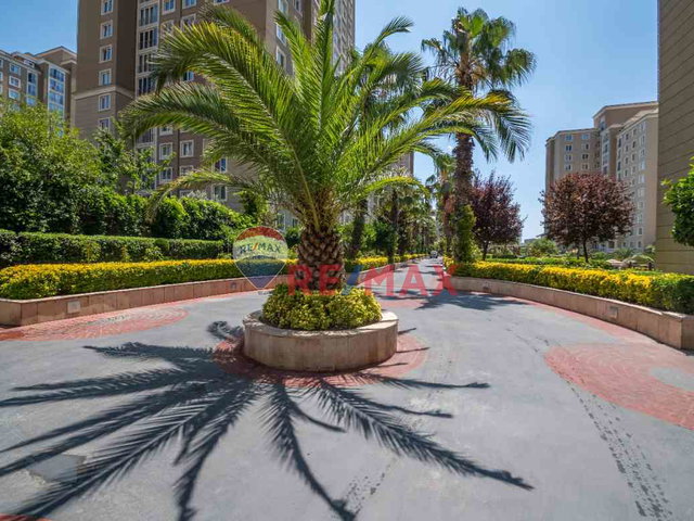 UPHILL COURT ATAŞEHİR B ADA EŞYALI KİRALIK 1+1 DAİRE