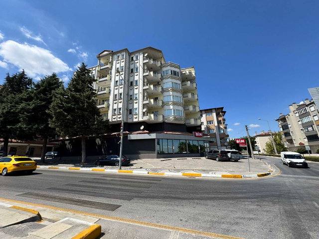 REMAX MİD'DEN KİRALIK 215 M2 DAİRE