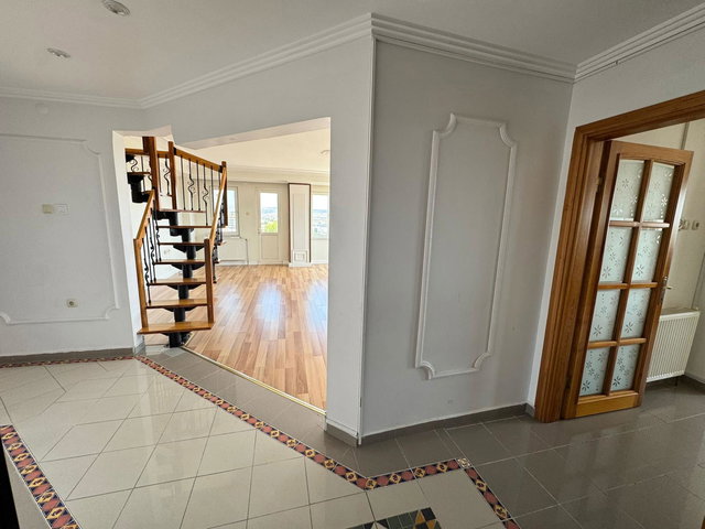 REMAX MİD'DEN KİRALIK 215 M2 DAİRE