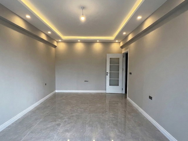 ARIFIYE ARİFBEY MAH. SİTEİÇİ ARAKAT 2+1 CAMBLAKONLU DAİRE