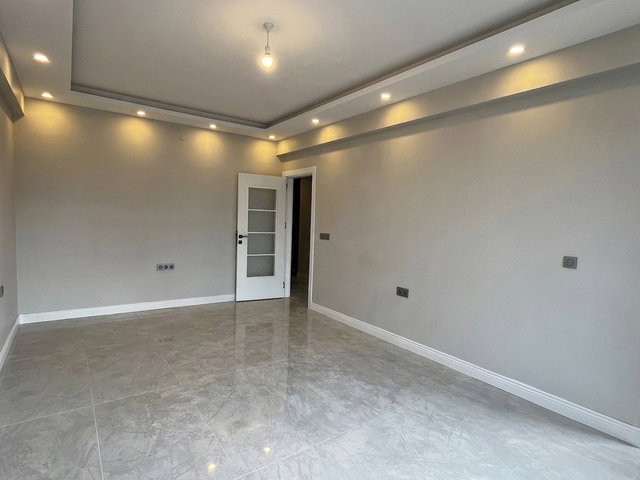 ARIFIYE ARİFBEY MAH. SİTEİÇİ ARAKAT 2+1 CAMBLAKONLU DAİRE