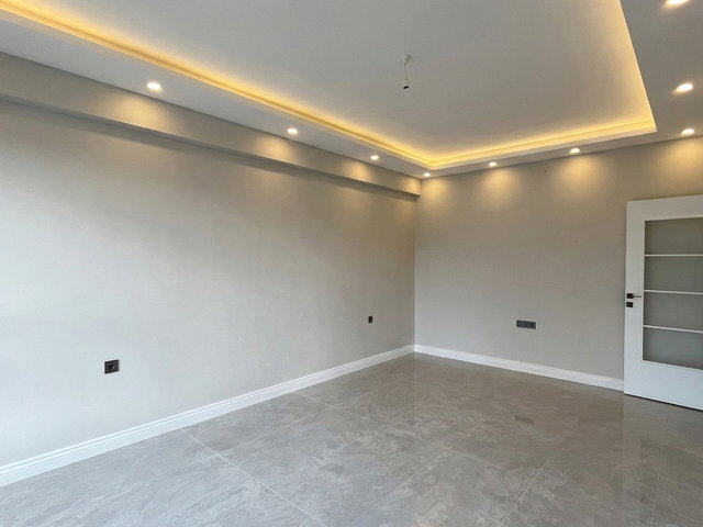 ARIFIYE ARİFBEY MAH. SİTEİÇİ ARAKAT 2+1 CAMBLAKONLU DAİRE