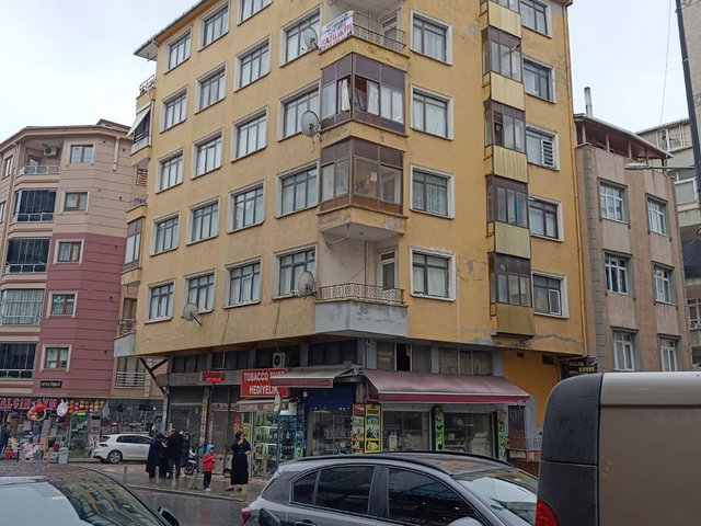 RECEP ÖZDOĞAN'DAN MAHMUTBEY CADDESİN'DE PROJE'DEN SATILIK DAİRE