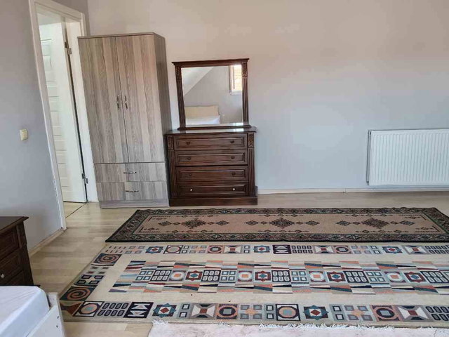 REMAX VİRA'DAN SERDIVAN APARTLAR BÖLGESINDE KIRALIK EŞYALI APART  KIZ-ERKEK ÖĞRENCIYE UYGUN