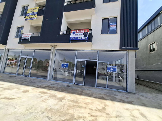 RE/MAX DEĞIŞIMDEN ATAŞEHİR KUVAI MILLIYECAD.(SUAT USTAYANI) LÜKS 1+1 DAİRE