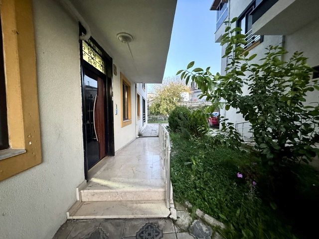 BAŞISKELE SAHIL'DE EŞSIZ LOKASYONDA SATILIK 2+1 YÜKSEK GIRIŞ
