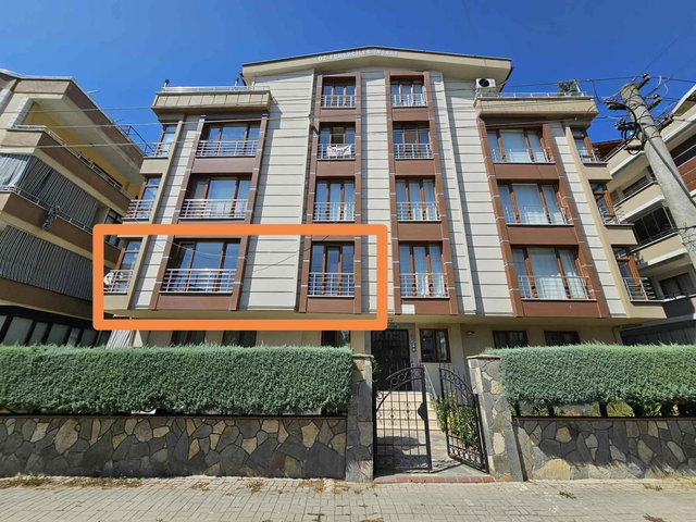 YALOVA REMAX'DAN İSMETPAŞA MAH. SATILIK 3+1 ARA KAT DAİRE