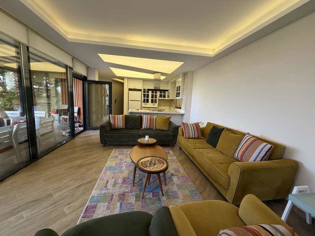 SAPANCA’DA 8+1 EŞYALI LÜKS VİLLA | 550 M² BRÜT, YERDEN ISITMA HAVUZLU