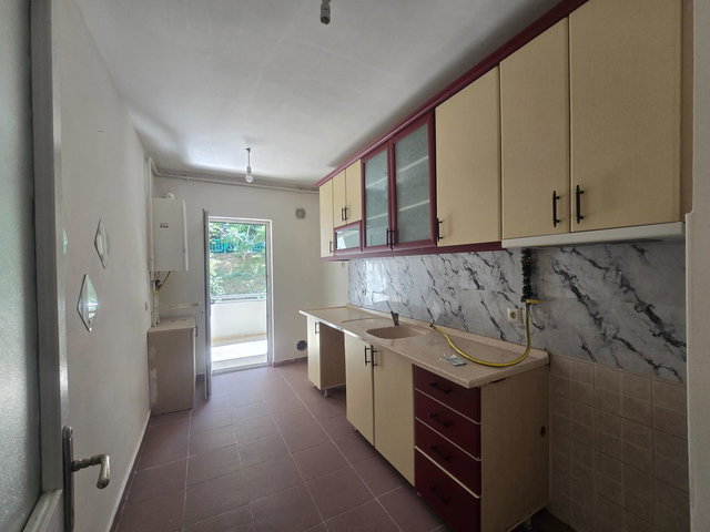 İZMİT ERENLER CEDİT KONUTLARI SATILIK 2+1 ARA KAT DAİRE