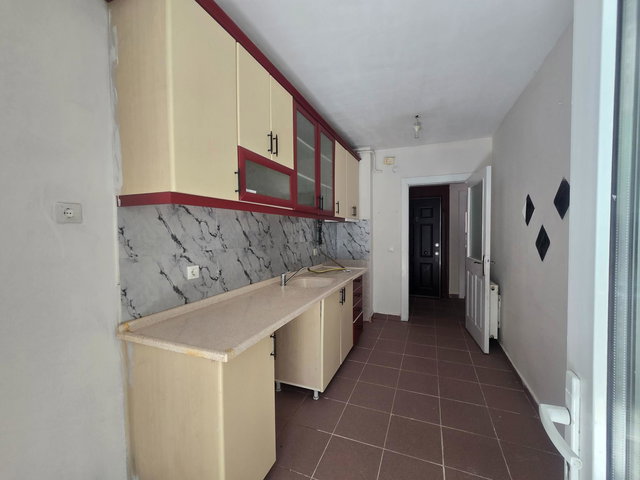 İZMİT ERENLER CEDİT KONUTLARI SATILIK 2+1 ARA KAT DAİRE