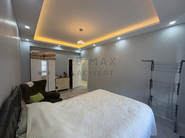 RE/MAX LACİVERT'TEN YILDIZKENT'TE SATILIK 3+1 LÜKS DAİRE