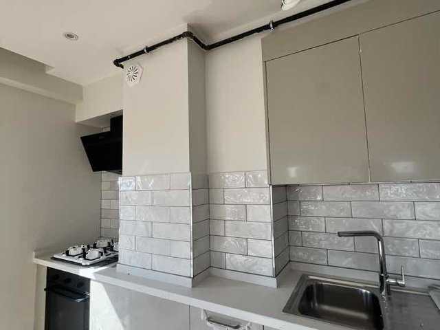 FENERYOLU’NDA BAĞDAT CADDESİNE 2. BİNA  BALKONLU 2+1  SIFIR DAİRE