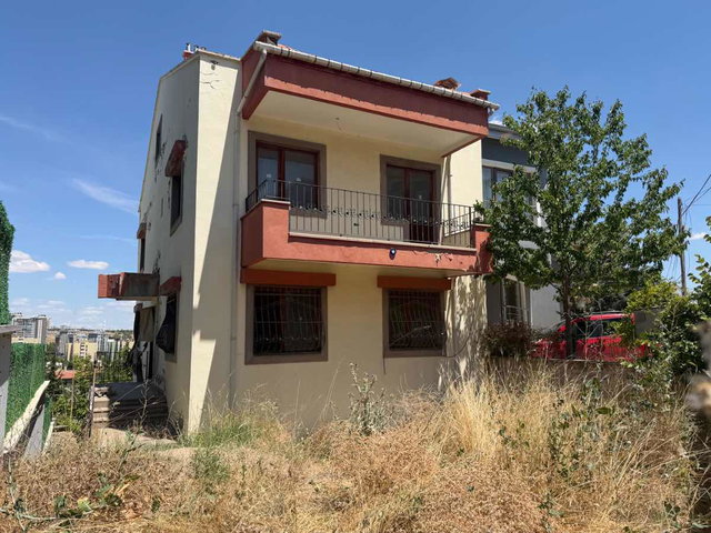 KONUTKENTTE KENDİ ZEVKİNİZE GÖRE TAMAMLAYABİLECEĞİNİZ 4+2 VİLLA