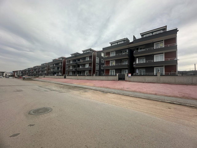 KOCAELI GÖLCÜK KARAKÖPRÜ KAVANIUM YANI SITE İÇI ARAKAT KIRALIK 3+1 DAIRE