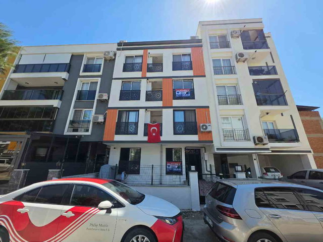 REMAX PİN'DEN ATA MH HAYRİ USTA KARŞISI 2+0 DOĞALGAZ ARA KAT DAİRE