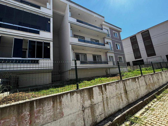 REMAXHÜR ESRA ZURNACIDAN FERİZLİ MERKEZDE 3+1 KİRALIK DAİRE