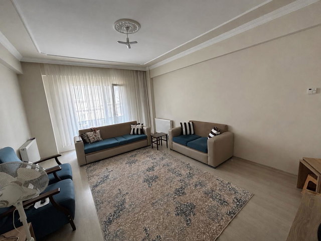 REMAXHÜR ESRA ZURNACIDAN FERİZLİ MERKEZDE 3+1 KİRALIK DAİRE
