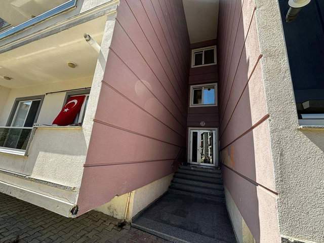 REMAXHÜR ESRA ZURNACIDAN FERİZLİ MERKEZDE 3+1 KİRALIK DAİRE