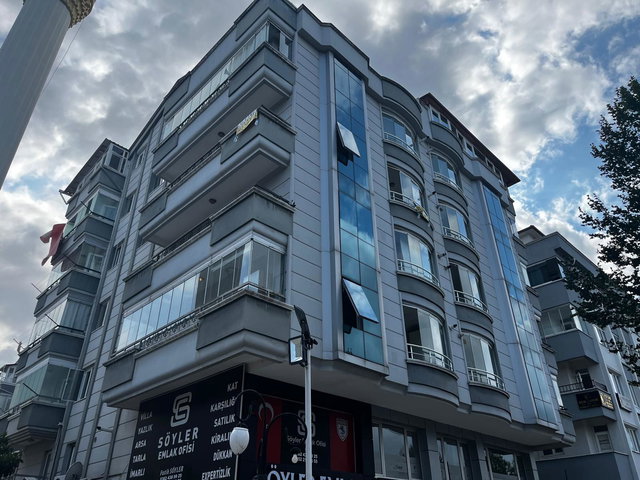 RE/MAX MODERN SEHA SÖYLER'DEN ANAYOLA CEPHE KİRALIK DAİRE