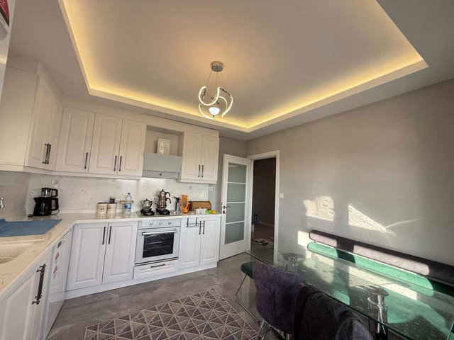 ALTINOVA GİCİK’TE 700 M² ARSA İÇERİSİNDE 4+1 LÜKS 2 KATLI SATILIK VİLLA