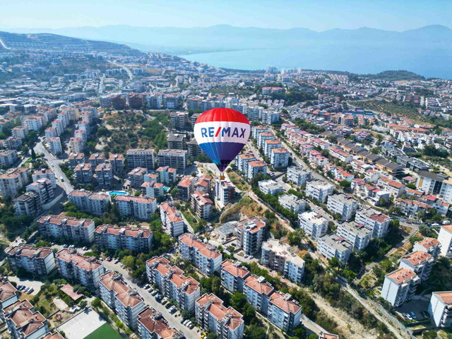 KUŞADASI MERKEZDE GENİŞ TERASLI FERAH 4+1 DUBLEKS SATIŞTA...