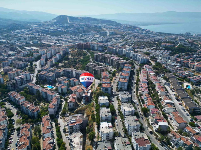 KUŞADASI MERKEZDE GENİŞ TERASLI FERAH 4+1 DUBLEKS SATIŞTA...