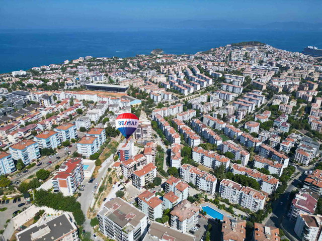 KUŞADASI MERKEZDE GENİŞ TERASLI FERAH 4+1 DUBLEKS SATIŞTA...