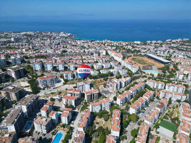 KUŞADASI MERKEZDE GENİŞ TERASLI FERAH 4+1 DUBLEKS SATIŞTA...