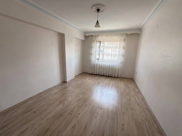 ALSANCAK MAH. GENİŞ 3+1 KİRALIK DAİRE