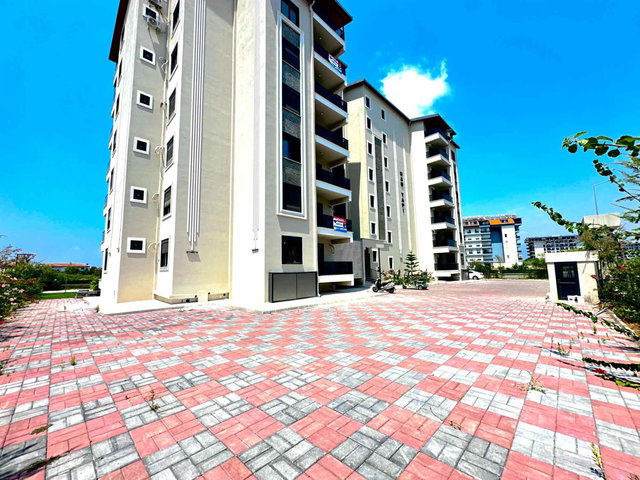 DENİZE EN YAKIN SİTELERDEN | MANZARANIZ SADECE DENİZ VE HAVUZ | 1+1
