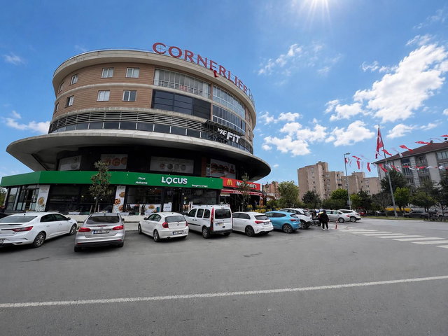 MİMAROBANIN MERKEZİ CORNER LİFE'TA SATILIK 3+1 LÜKS DAİRE!