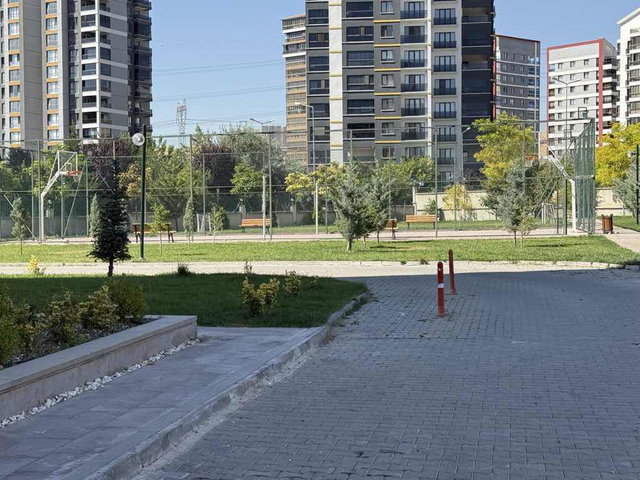 BAĞLICA SEÇKİN SİTESİNDE, 4+1, 3 CEPHELİ KİRALIK DAİRE