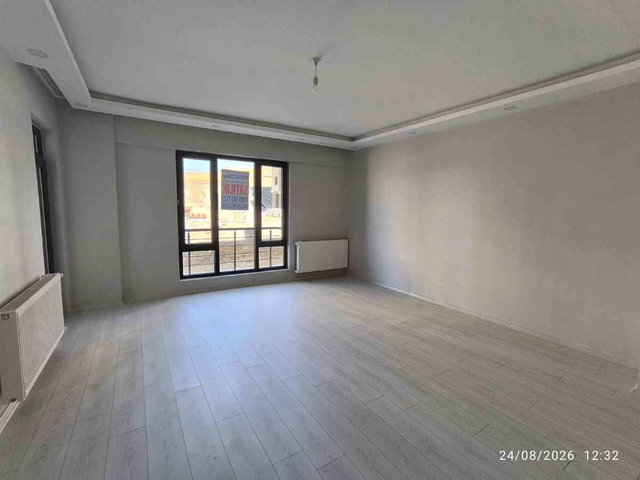 RE/MAX DOĞUDAN ŞAHİNKAYA(ÇAYDA ÇIRA)3+1 SIFIR DAİRE SATILIKTIR