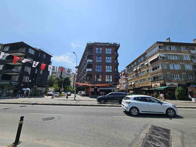 MÜKEMMEL LOKASYON SIFIR BİNA İSKANLI 2+1