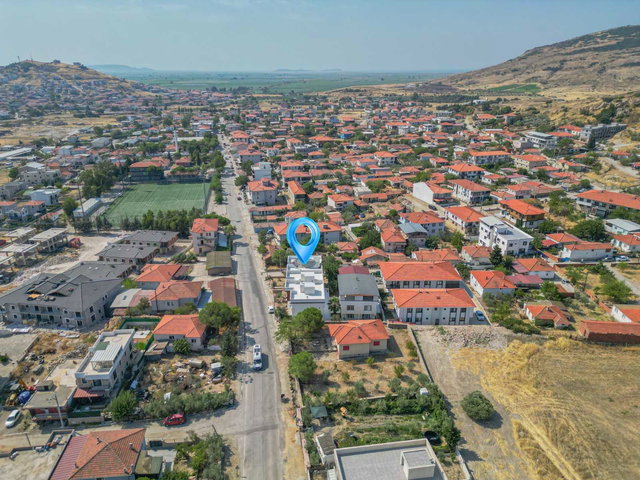 FOÇA YENIBAĞARASI MAHALLESINDE SATILIK 1+1 DAIRE!