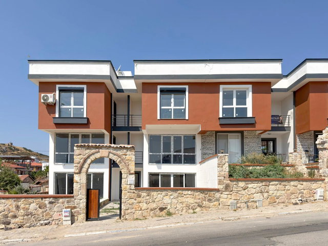 FOÇA YENIBAĞARASI MAHALLESINDE SATILIK 1+1 DAIRE!