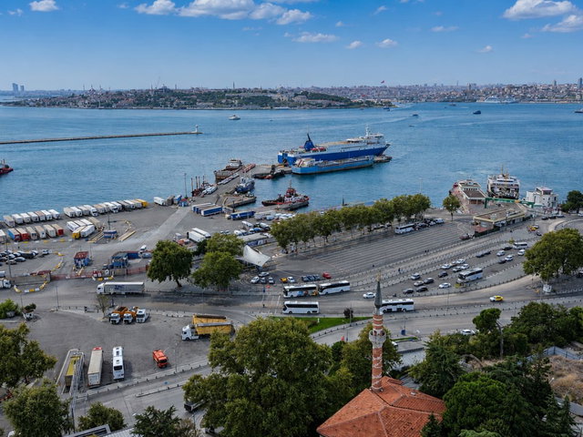 ÜSKÜDAR HAREM'DE BOĞAZ VE TARİHİ YARIMADA MANZARALI 2+1 SATILIK
