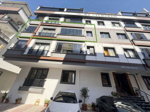 ÇEKMEKÖY’DE SIFIR 2+1 | GÜNEY CEPHE | YERDEN ISITMALI | 2 BANYO | BALKONLU